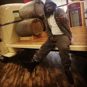 Meet your Posher, Honcho